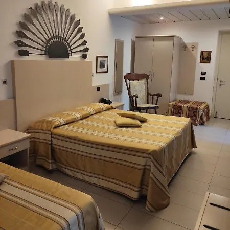 Fioroni Hotel