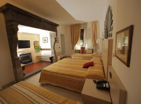 Hotel Fioroni 3*