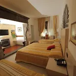 Hotel Fioroni 3*