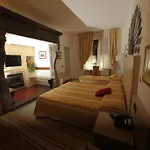 Fioroni Hotel