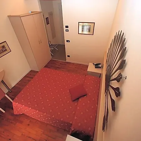 Fioroni Hotel 3*