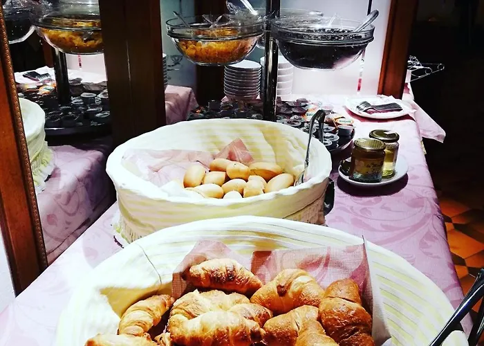 飞奥罗尼酒店 酒店 3*