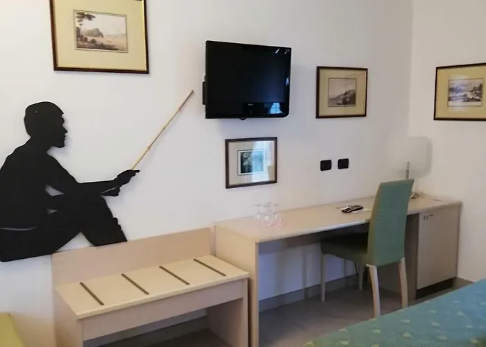 飞奥罗尼酒店 3*